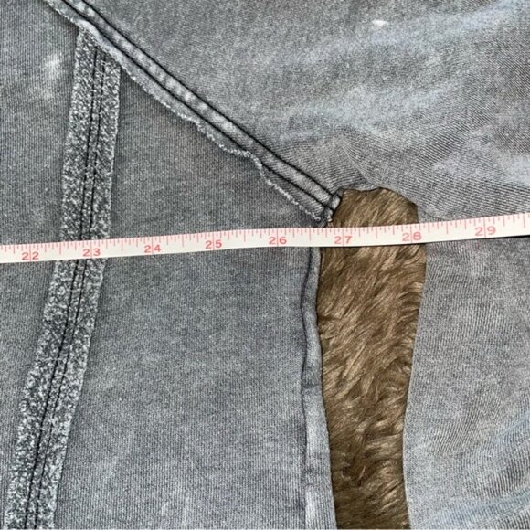 American Eagle Big Hug Oversized Notch Neck Hoodie - Picture 4 of 5